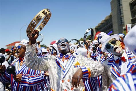 ‘I am here every year!’ – Capetonians revel in Cape Town Street Parade ...