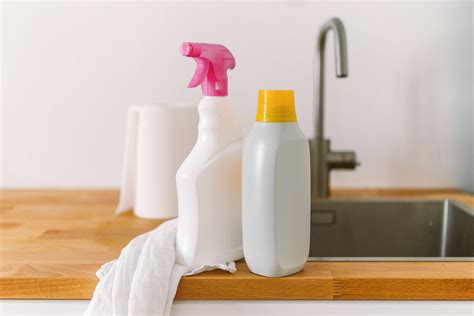 How To Remove Vinegar Stains From Clothes And Carpet