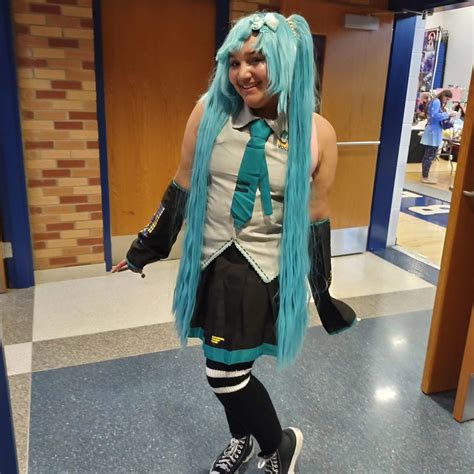 Cosplayers I met at a con! | Vocaloid Amino