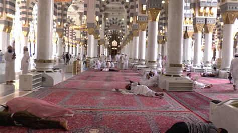 Madinah -Masjid Al-Nabawi Interior | About Islam