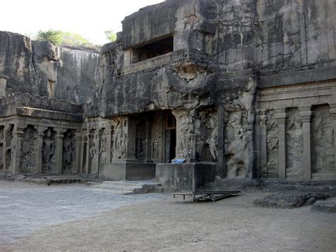 The Kailasa Temple: the world’s largest monolithic structure carved ...