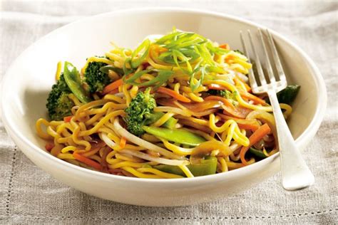 Chinese egg noodle and vegetable stir fry