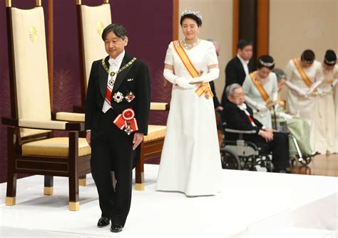 Japan gets its first modern monarch as the newly crowned Emepror ...