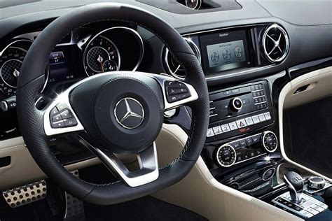 Mercedes-Benz SL500 AMG Line (2016) Review