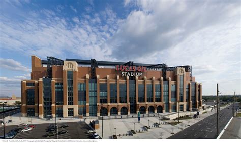 Lucas Oil Stadium - Stadium in Indianapolis, IN | The Vendry