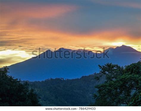 Mount Apo Summit Dawn View Brgy Stock Photo 786429433 | Shutterstock