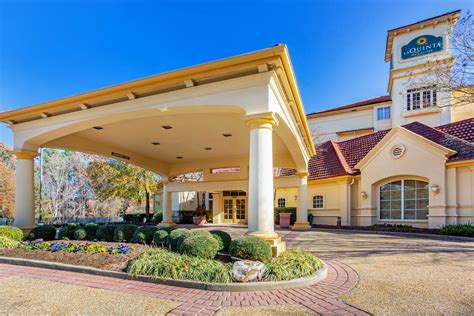 La Quinta Inn & Suites by Wyndham Raleigh Cary | Cary, NC Hotels