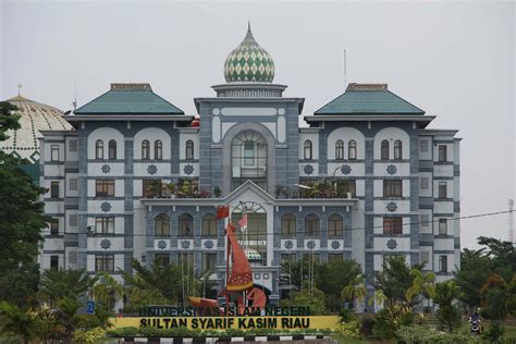 UIN SUSKA RIAU TEMPATI POSISI Ke-22 UNIVERSITAS ISLAM TERBAIK DUNIA ...