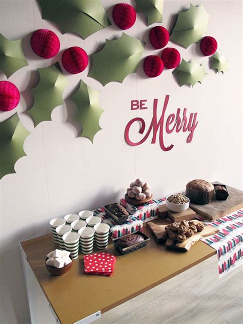 15 Festive Office Christmas Decor Ideas for 2024