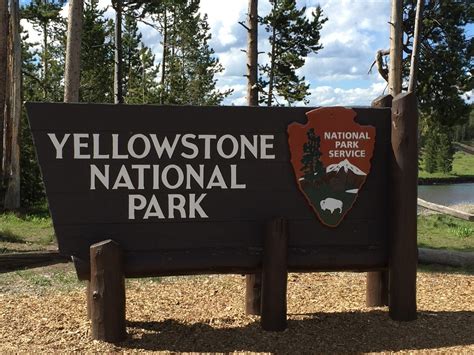 Yellowstone National Park Hiking Trails – Trail Hiking Series