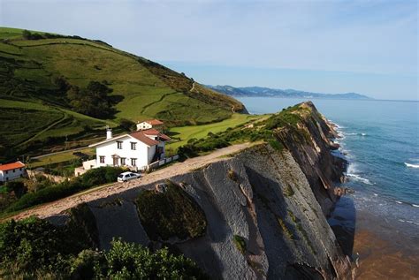 10 Things to Know Before Visiting the Basque Country