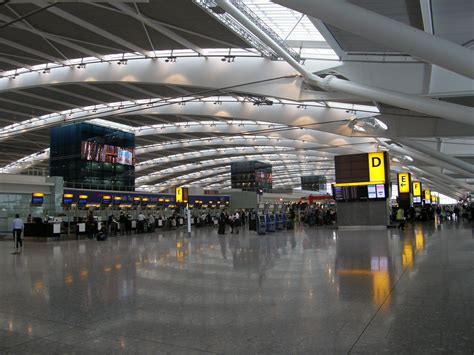 London Heathrow Terminal 5 [UK], interior : r/AirportPorn