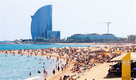 10 ways to get the most out of Barcelona’s beaches