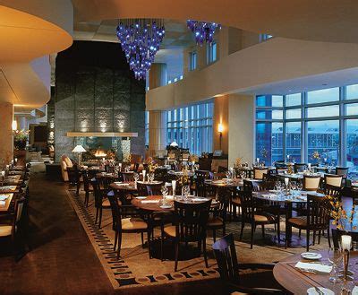 Dining at Globe@YVR Restaurant at The Fairmont Vancouver Airport Hotel ...