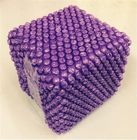 Bubble Wrap® The World’s Most POPular Gift Wrapping | Color bubble wrap ...