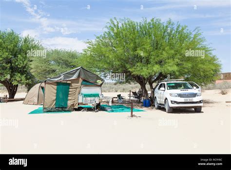 Camping with 4x4 vehicle at Nossob, Kgalagadi Transfrontier Park ...