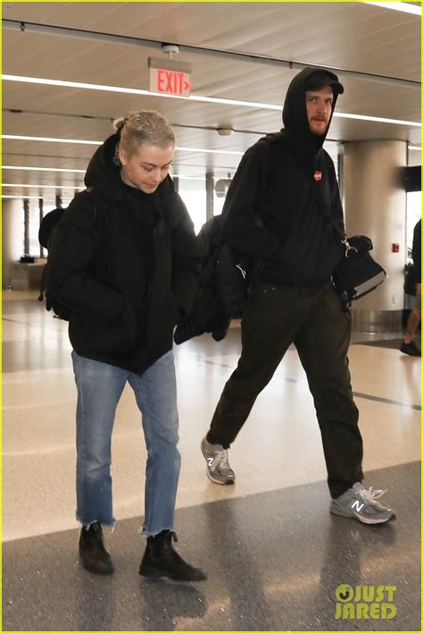 Phoebe Bridgers & Bo Burnham Spotted at Airport Together Amid Dating ...