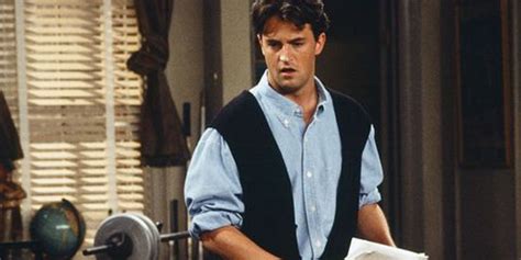 Friends: Chandler's 10 Best Outfits