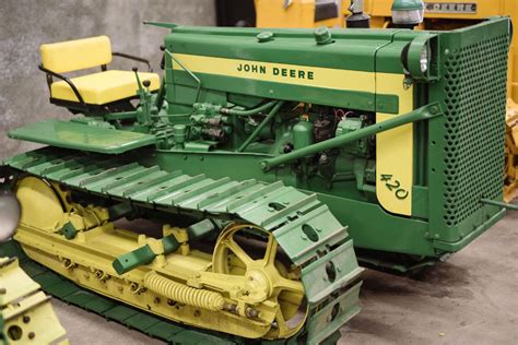 1957 JOHN DEERE 420C CRAWLER - Price Estimate: