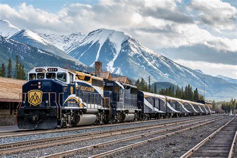 Canada Rail Vacations | Cross Canada Train Trips & Tours