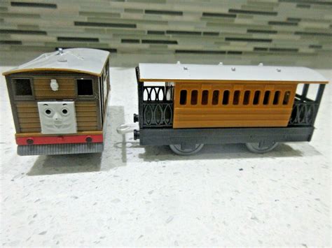 TOMY TRACKMASTER THOMAS FRIENDS TOBY HENRIETTA 1997 MOTORIZED ...