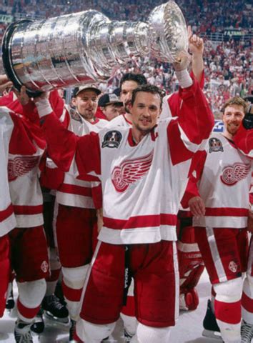 Steve Yzerman Stanley Cup Champion 1997 Detroit Red Wings | HockeyGods