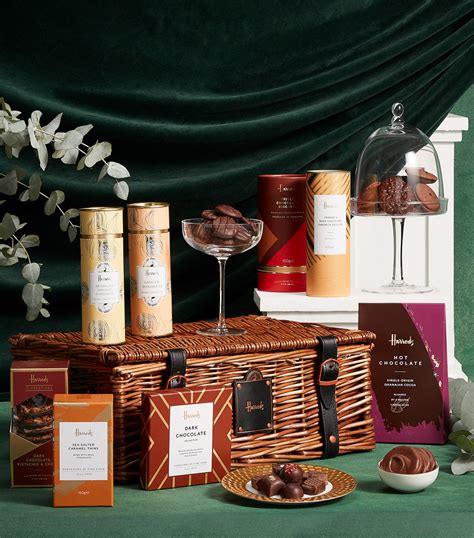 Luxury Hampers | Gift Baskets | Harrods.com