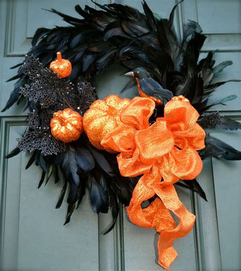 10+ Diy Halloween Wreath Ideas - DECOOMO