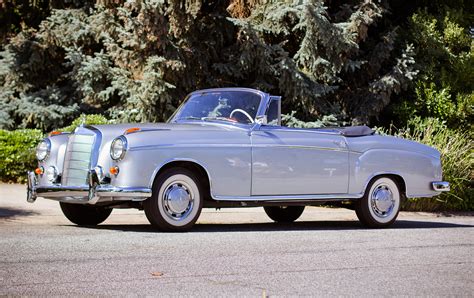 1960 Mercedes-Benz 220 SE Cabriolet | Gooding & Company