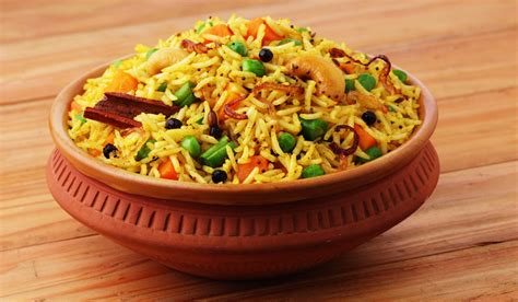 Get to Know about Dum Matka Biryani; the favorite Mughlai Delicacy