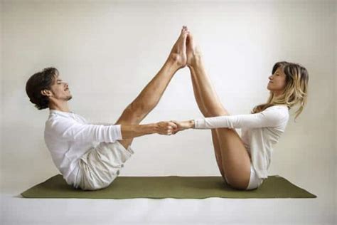 5 Couples Yoga Poses For Beginners - Meditation Magazine