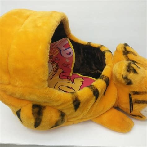 Cat | Vintage Garfield The Cat Plush Pet Cat Bed And Catdog Toy Box ...