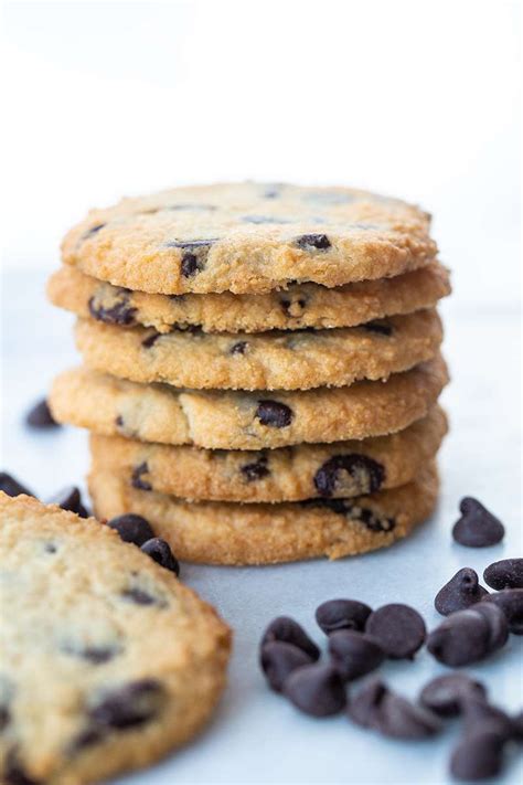 Low Carb/Keto Chocolate Chip Cookies - The Kitchen Magpie - Low Carb