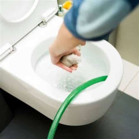 Low Flow Toilet Problems and How to Fix Them