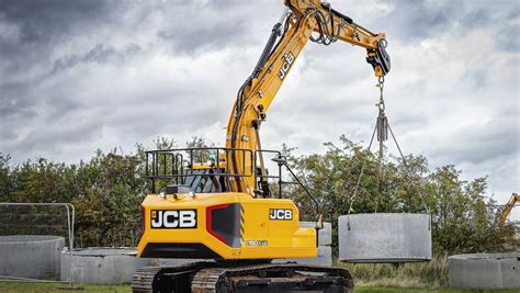 JCB introduces new excavators