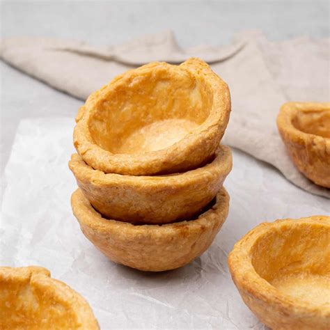 Mini Pie Crust (VIDEO) - Spatula Desserts