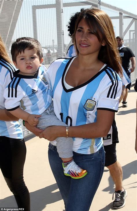 Lionel Messi's girlfriend Antonella Roccuzzo and son Thiago join ...