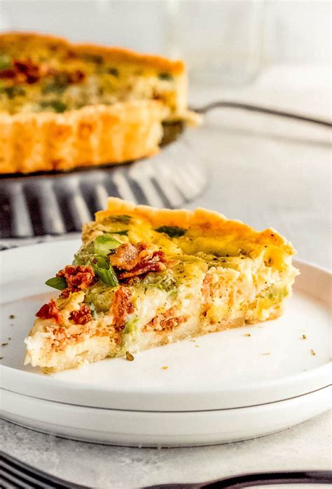 Bacon Quiche Lorraine for Breakfast or Brunch | Easy Weeknight Recipes