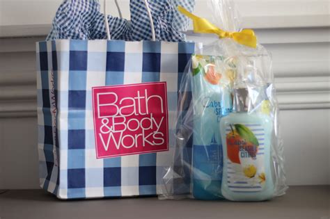 Mother's Day Gift Guide: Bath & Body Works Signature Collection ...