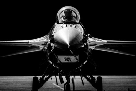 30+ 4K Ultra HD General Dynamics F-16 Fighting Falcon Wallpapers ...