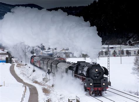 Train Traveling on Snow · Free Stock Photo