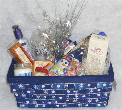 New Years Gift Basket | Business gifts, Gifts, Homemade gifts