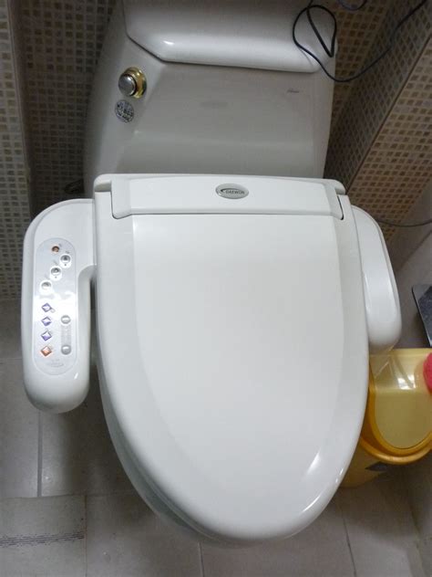 A Global Life: Japanese toilets