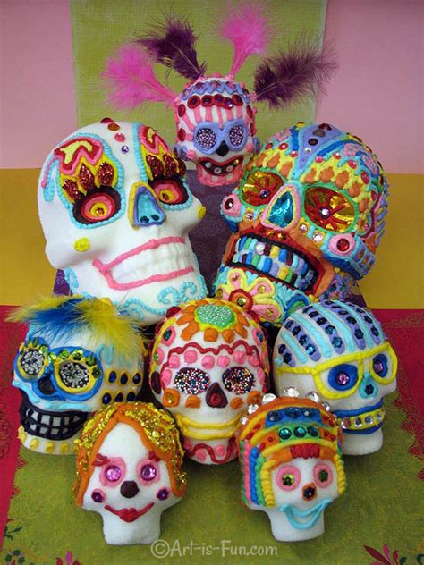 Day of the Dead Art: A Gallery of Colorful Skull Art Celebrating Dia de ...