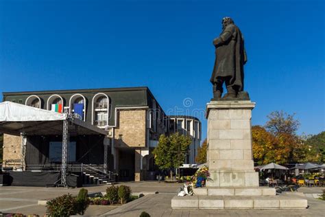 Gotse Delchev Monument at the Center of Town of Blagoevgrad, Bulgaria ...