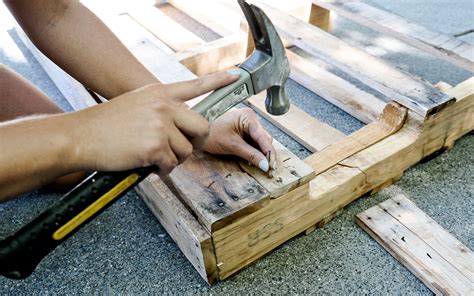 DIY Coat Hanger: How To Make A Pallet Coat Rack | Dunn DIY