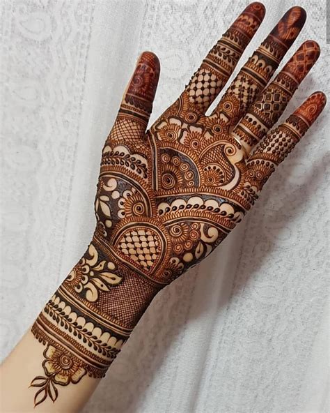 111+ Latest and Trending Arabic Mehndi Designs for Hands & Legs ...