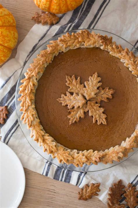 How To Make Pumpkin Pie Crust | The Cake Boutique