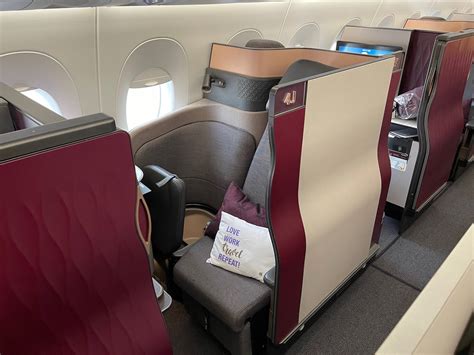 Qatar Airways Airbus A350 1000 Business Class - Image to u