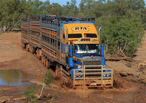 Crossing horizons: Trains and road trucks across Australia (Video)